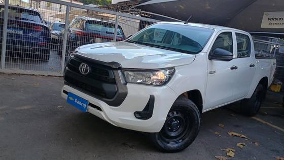 TOYOTA HILUX 2.8 D-4D TURBO DIESEL CHASSI 4X4 MANUAL TOYOTA HILUX 2.8 D-4D TURBO DIESEL CHASSI 4X4 MANUAL
